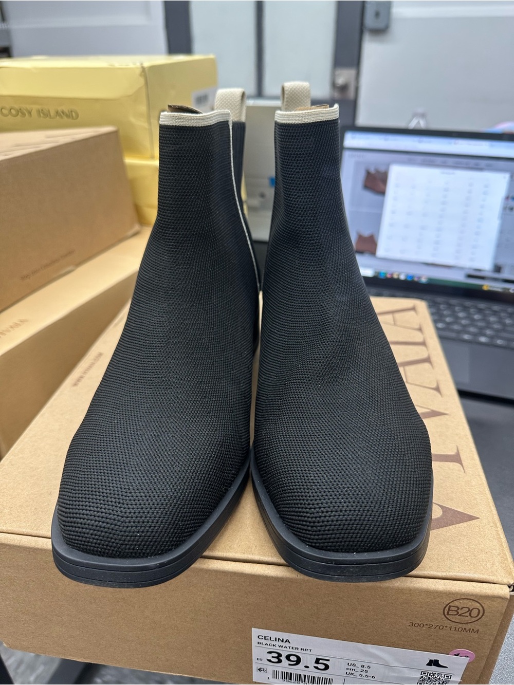 Vivaia CELINA black boots
